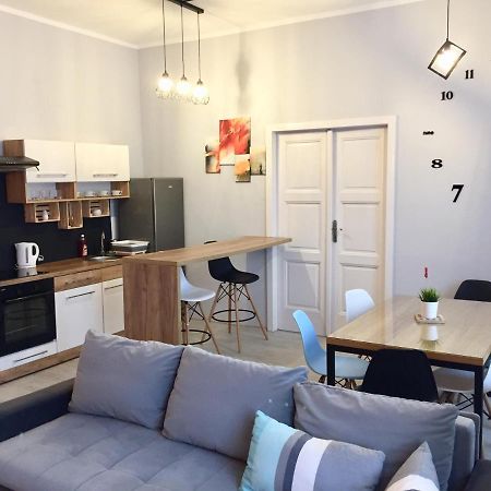 Rebel Apartament 别尔斯克-比亚拉 外观 照片
